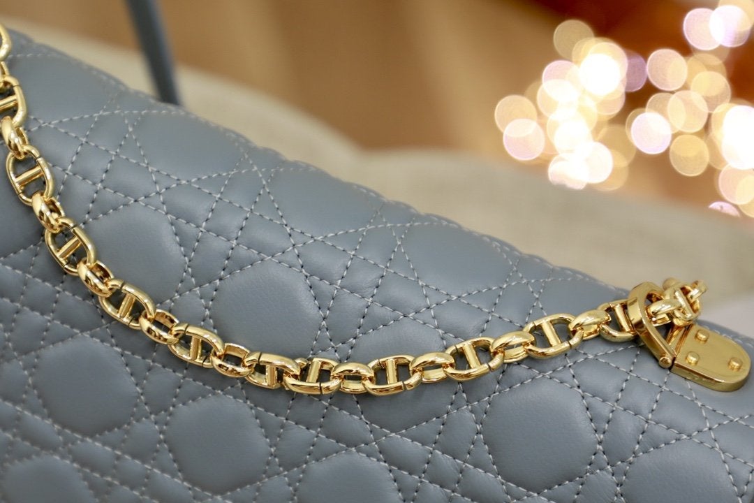 GROSSE CARO-TASCHE 28 GRAUES GESCHMACKSVOLLES CANNAGE-KALBLEDER 