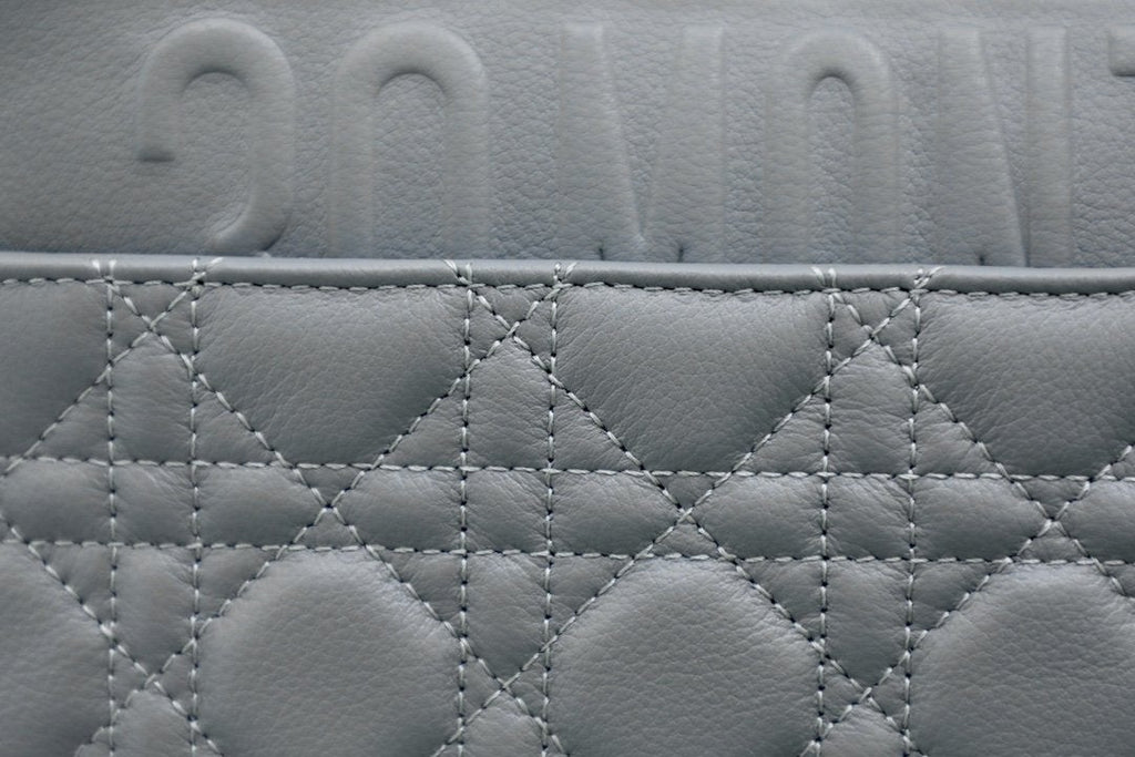 GROSSE CARO-TASCHE 28 GRAUES GESCHMACKSVOLLES CANNAGE-KALBLEDER 