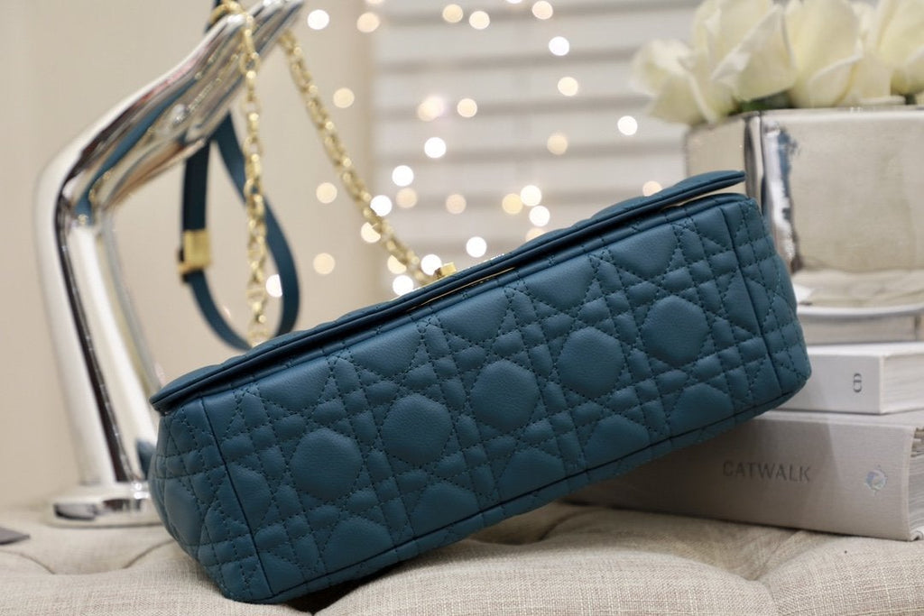 GROSSE CARO-TASCHE 28 TIEFES OZEANBLAU GESCHMEIDIGES CANNAGE-KALBLEDER 