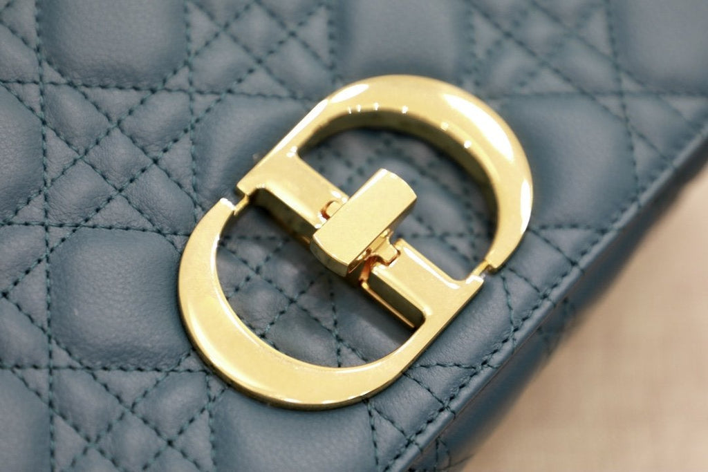 GROSSE CARO-TASCHE 28 TIEFES OZEANBLAU GESCHMEIDIGES CANNAGE-KALBLEDER 