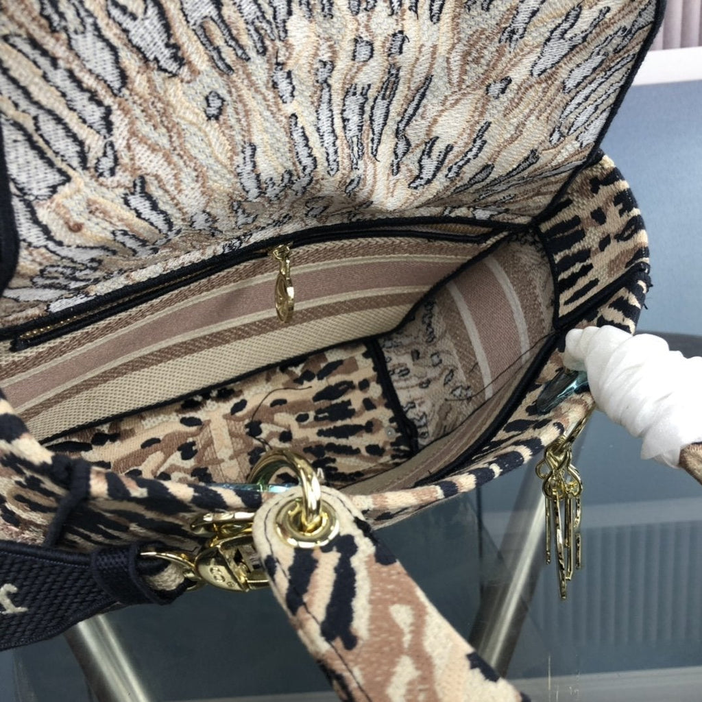 MITTELD D-LITE 24 BEIGE MILTI COLOR MIZZA STICKEREI