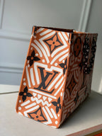 CRAFTY ONTHEGO GM 41 KARAMELL- UND SAHNE-MONOGRAMM RIESEN-LEINWAND 