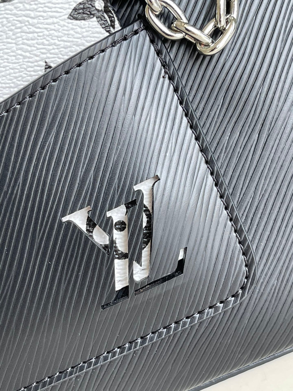 MARELLE 25 SCHWARZES EPI-GENARBINETTES RINDLEDER