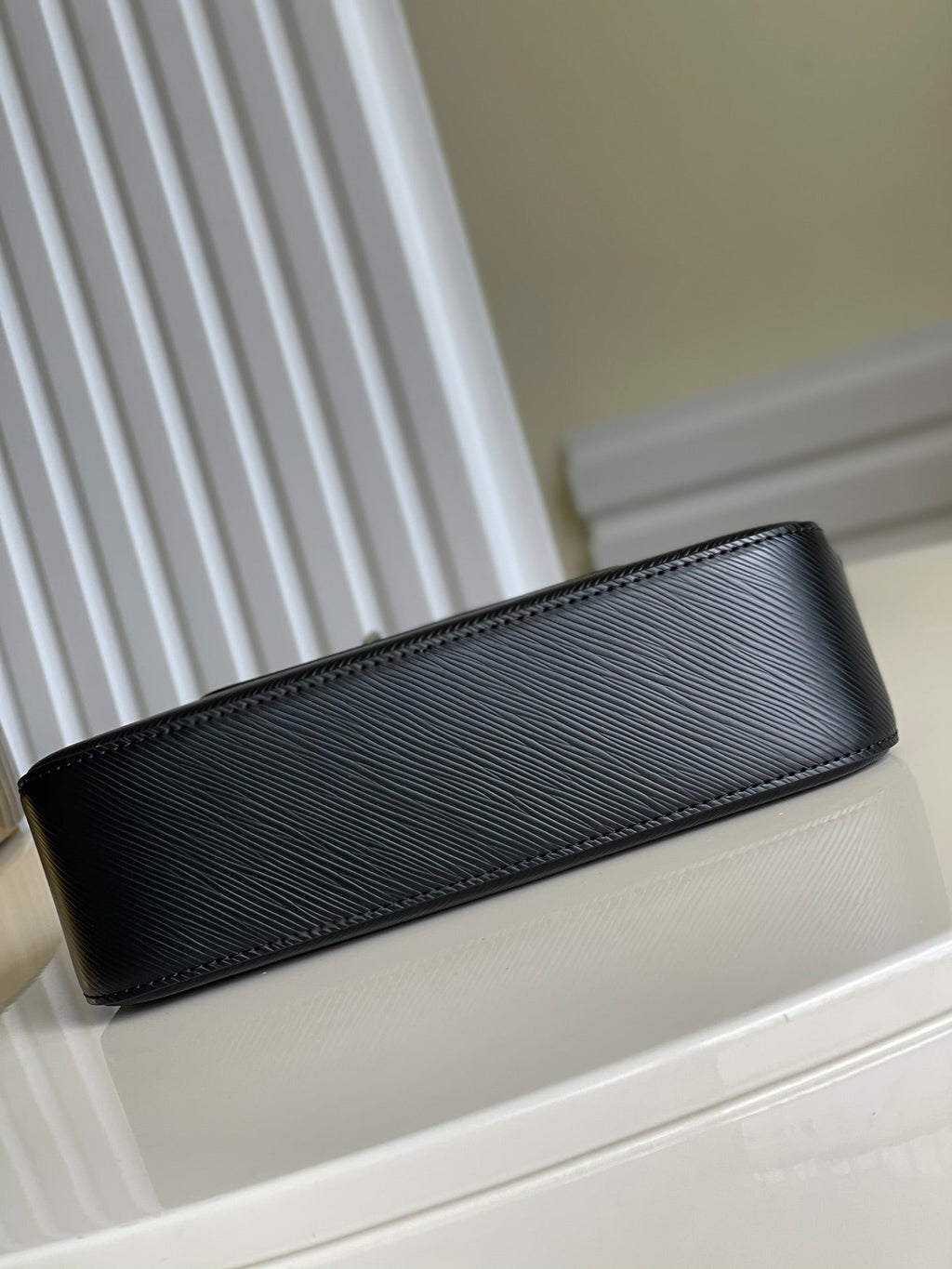 MARELLE 25 SCHWARZES EPI-GENARBINETTES RINDLEDER