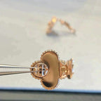 ®Jewelicorn®クローバー ミディアム 1モチーフ グレー モップ ダイヤモンド イヤリング