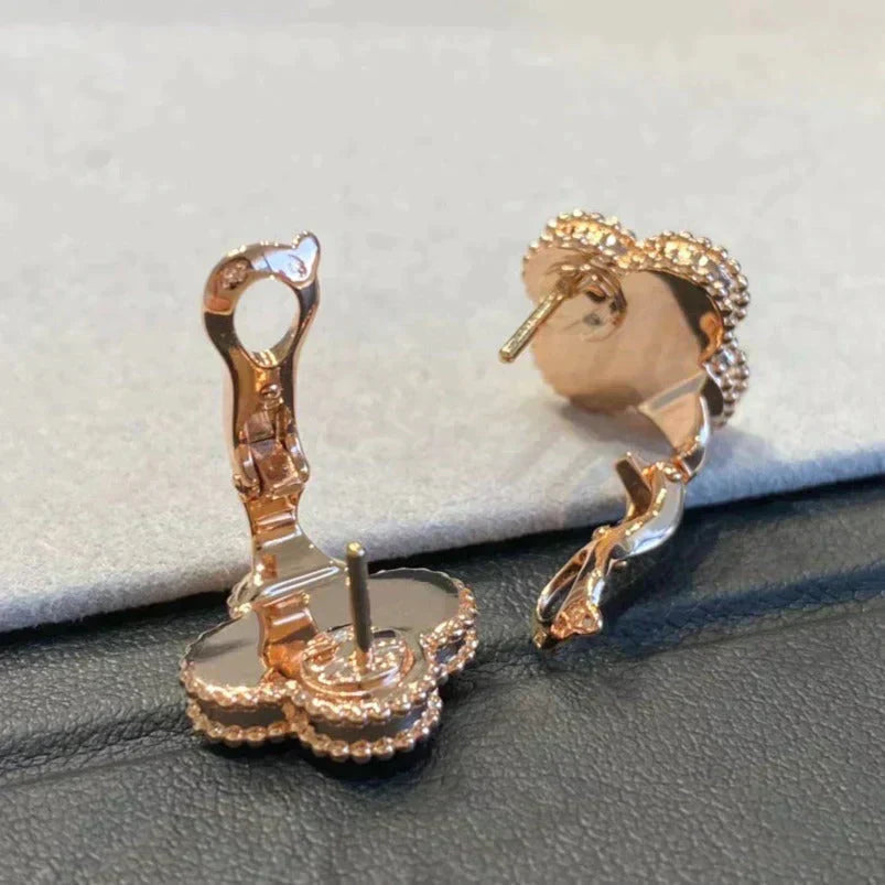 ®Jewelicorn®クローバー ミディアム 1モチーフ グレー モップ ダイヤモンド イヤリング