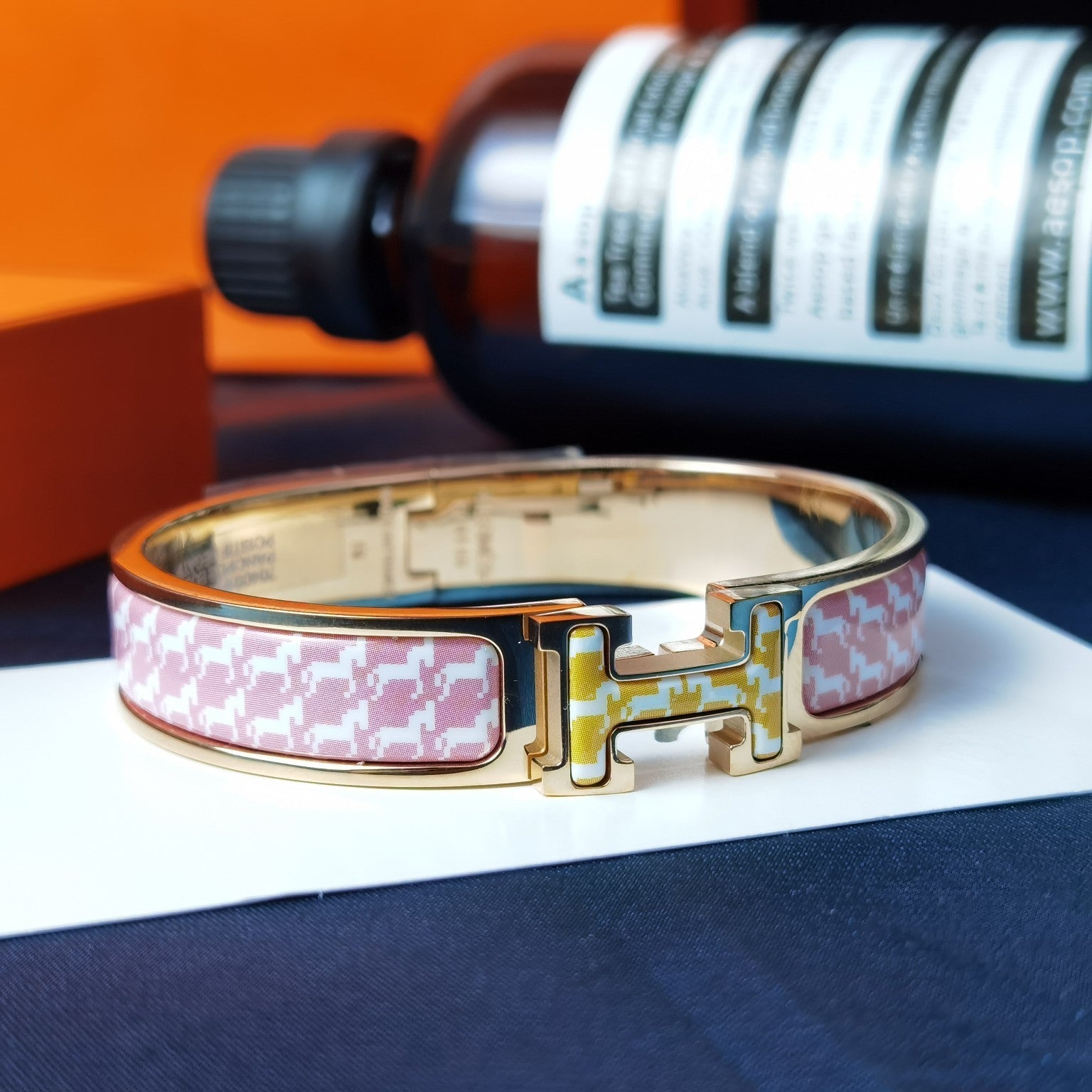 ®ジュエリコーン® H ホース ブレスレット 12mm