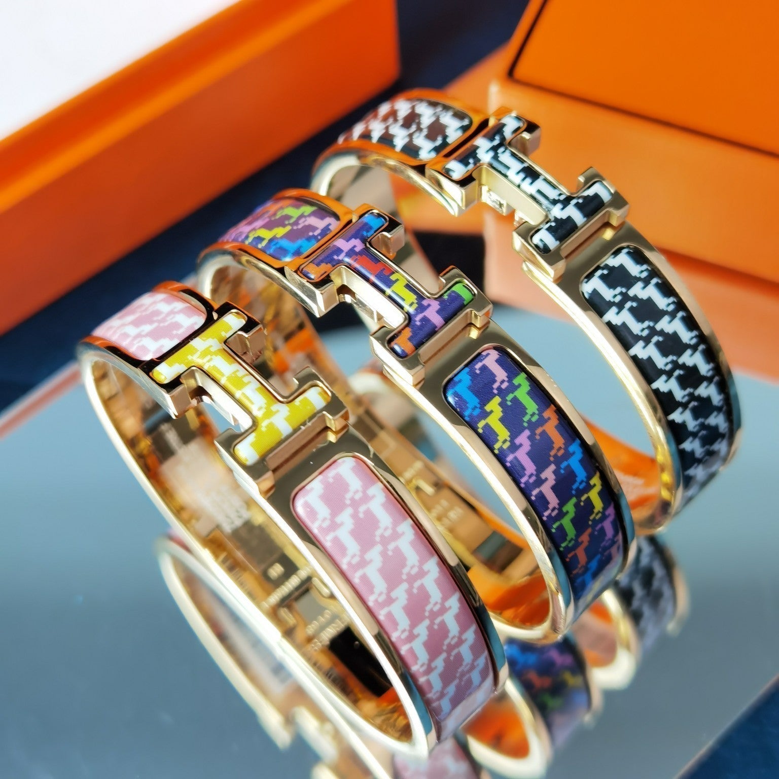 ®ジュエリコーン® H ホース ブレスレット 12mm