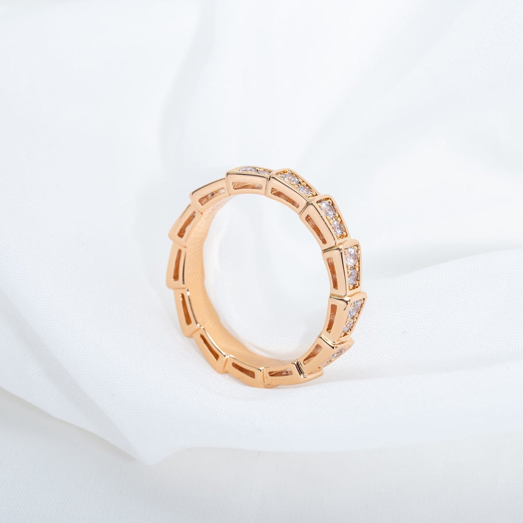 ¡®Jewelicorn¡¯SERPENTI RING PINK GOLD DIAMOND PAVED 3MM