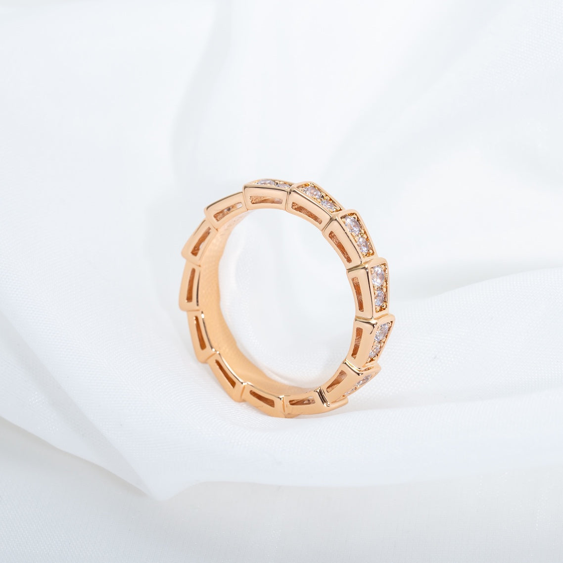 ¡®Jewelicorn¡¯SERPENTI RING PINK GOLD DIAMOND PAVED 3MM