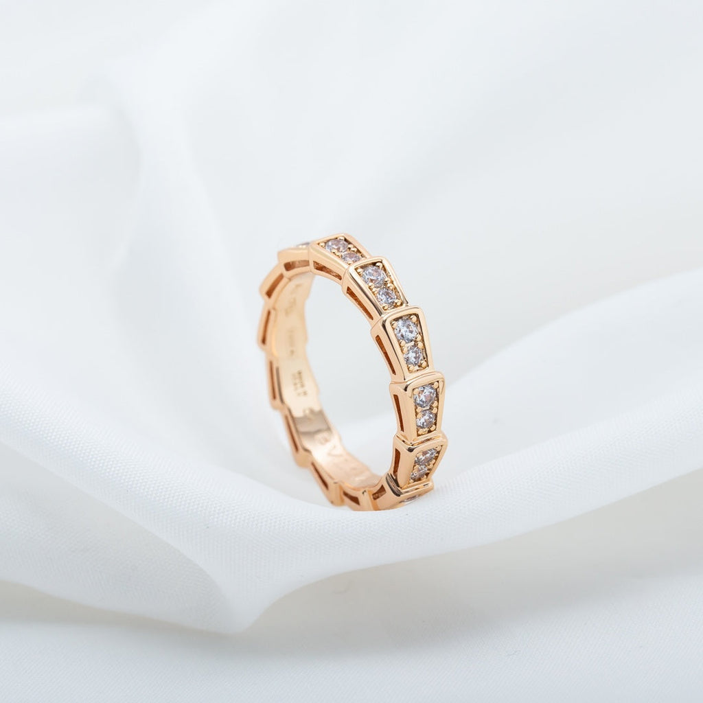 ¡®Jewelicorn¡¯SERPENTI RING PINK GOLD DIAMOND PAVED 3MM