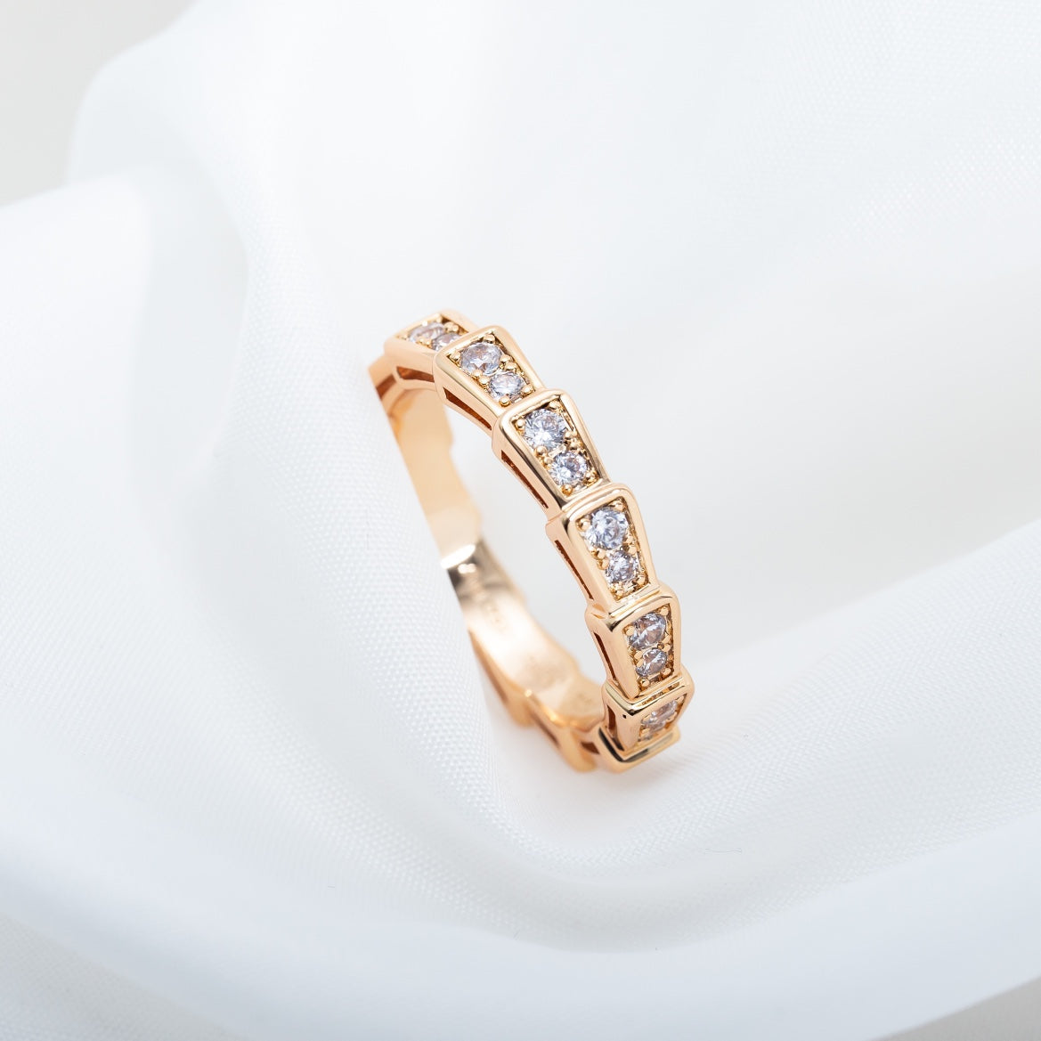 ¡®Jewelicorn¡¯SERPENTI RING PINK GOLD DIAMOND PAVED 3MM