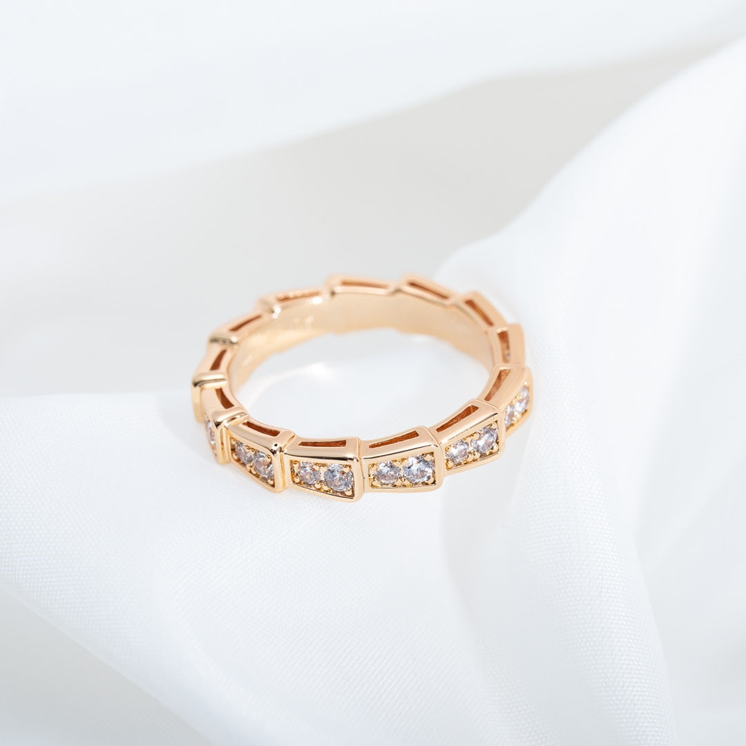 ¡®Jewelicorn¡¯SERPENTI RING PINK GOLD DIAMOND PAVED 3MM