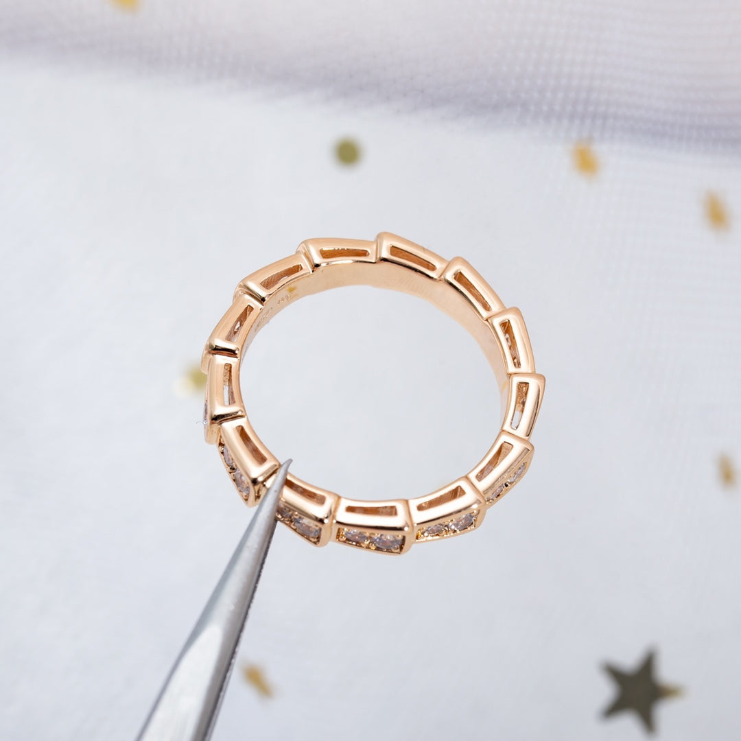 ¡®Jewelicorn¡¯SERPENTI RING PINK GOLD DIAMOND PAVED 3MM
