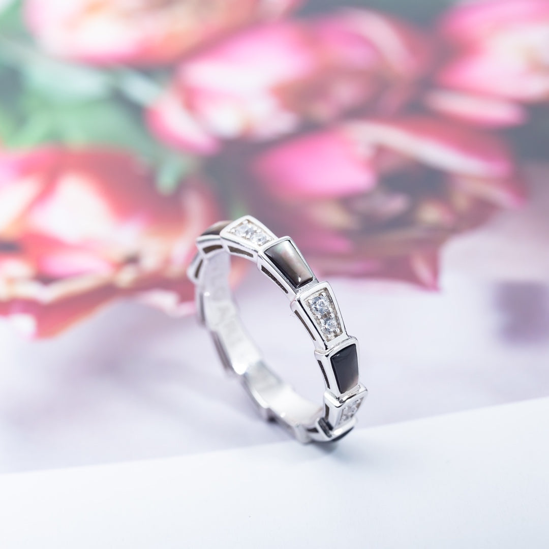 ¡®Jewelicorn¡¯SERPENTI RING SILVER  DIAMOND BLACK MOP 3MM