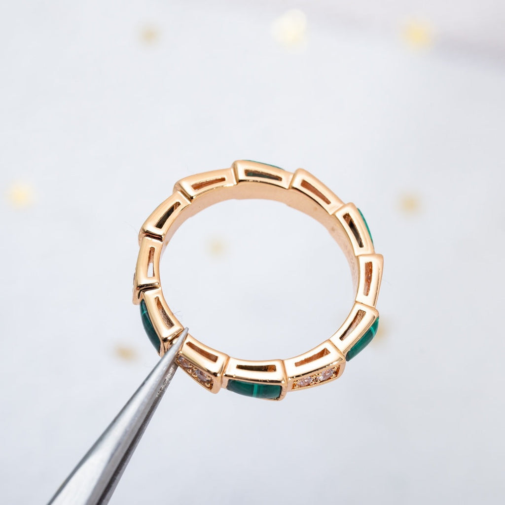 ¡®Jewelicorn¡¯SERPENTI RING PINK GOLD MALACHITE DIAMOND 3MM