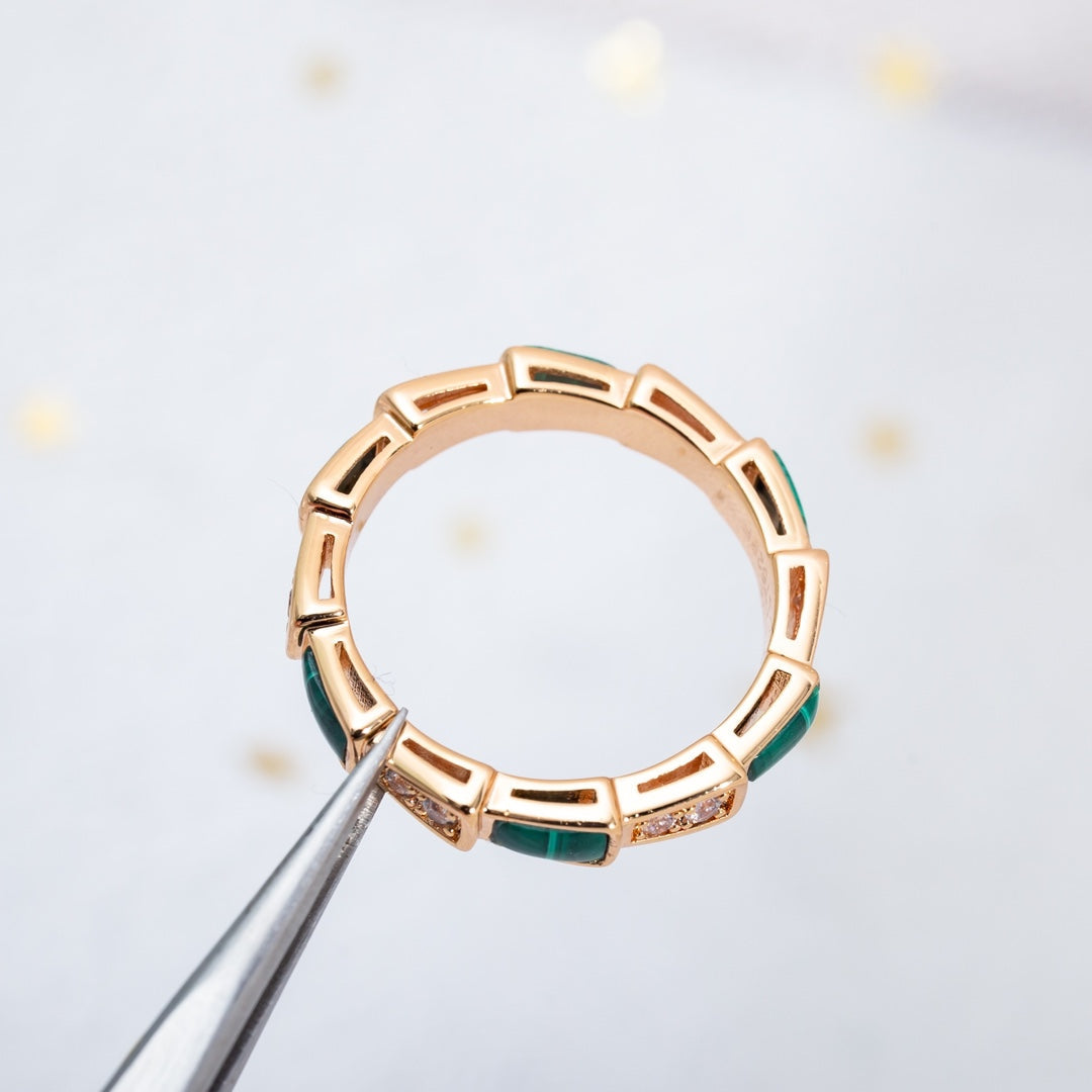 ¡®Jewelicorn¡¯SERPENTI RING PINK GOLD MALACHITE DIAMOND 3MM