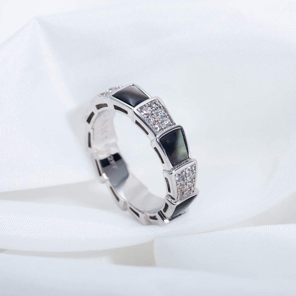 ¡®Jewelicorn¡¯SERPENTI RING SILVER DIAMOND BLACK MOP 4MM