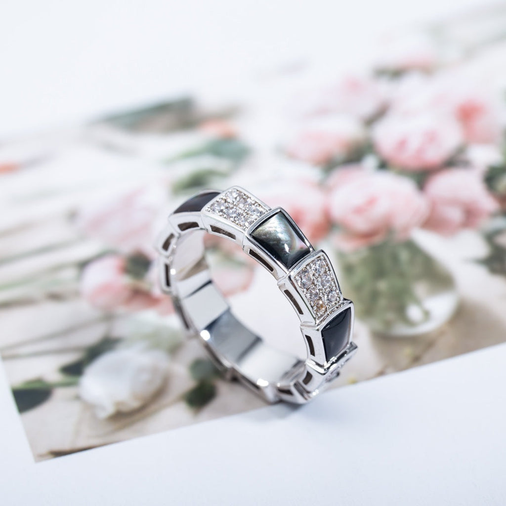 ¡®Jewelicorn¡¯SERPENTI RING SILVER DIAMOND BLACK MOP 4MM