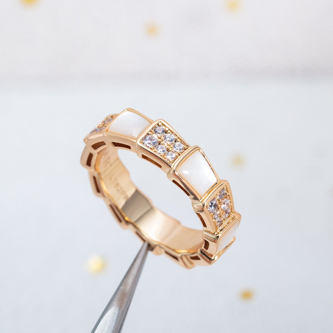 ¡®Jewelicorn¡¯SERPENTI RING PINK GOLD MOP DIAMOND PAVED 4MM