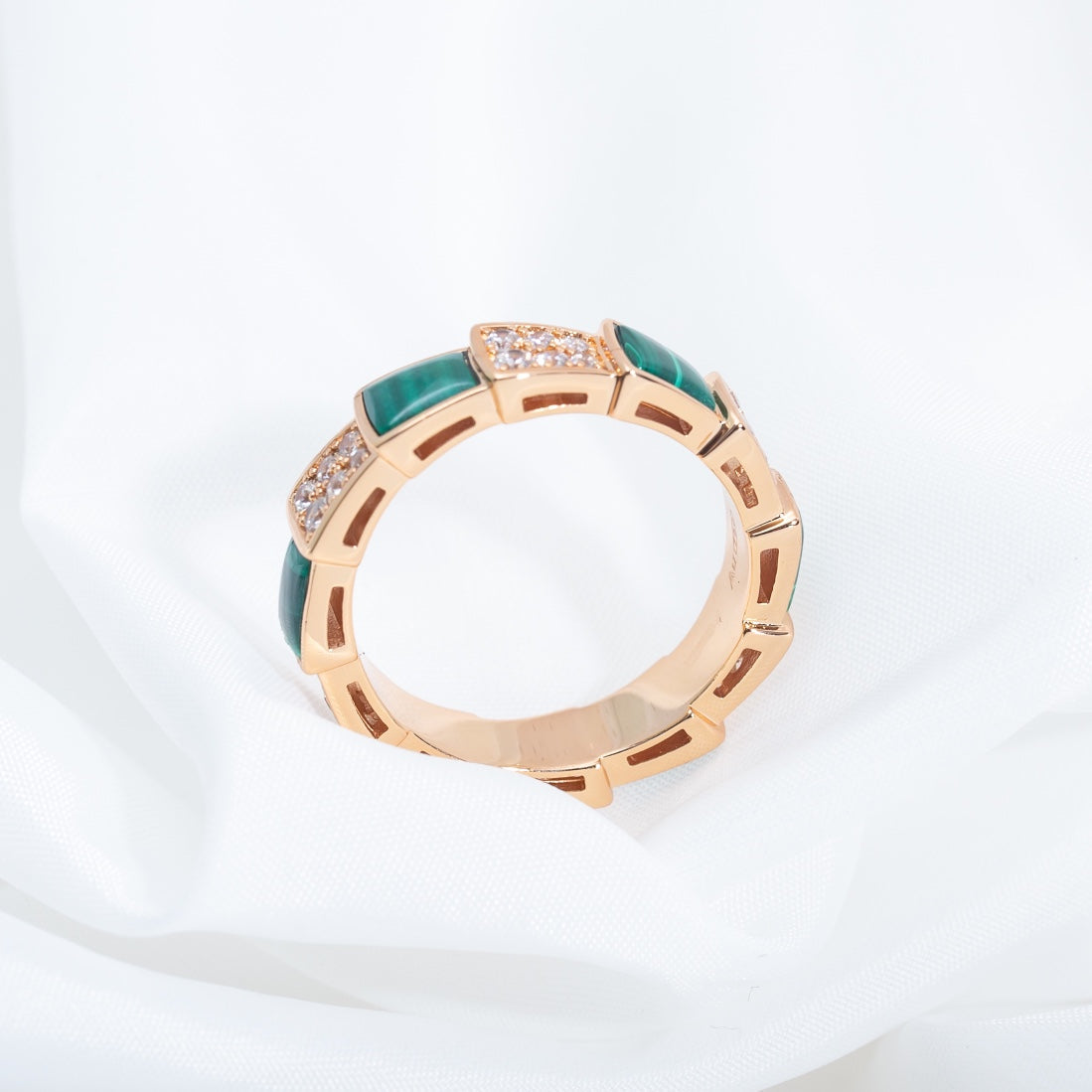 ¡®Jewelicorn¡¯SERPENTI RING PINK GOLD MALACHITE DIAMOND PAVED 4MM
