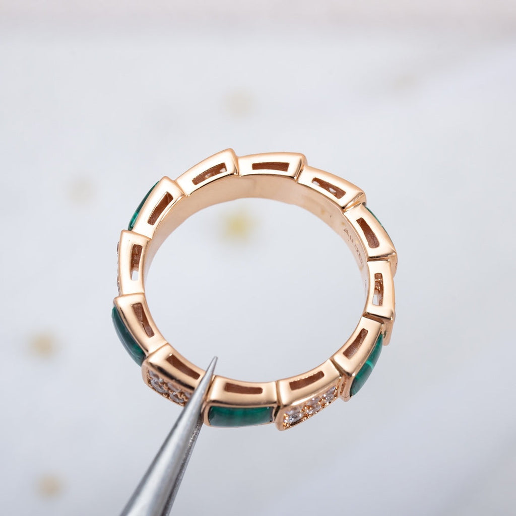 ¡®Jewelicorn¡¯SERPENTI RING PINK GOLD MALACHITE DIAMOND PAVED 4MM