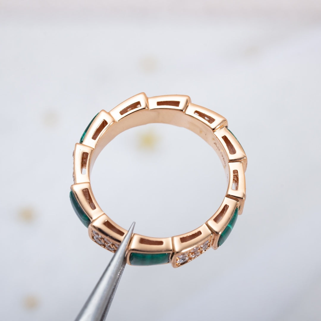 ¡®Jewelicorn¡¯SERPENTI RING PINK GOLD MALACHITE DIAMOND PAVED 4MM