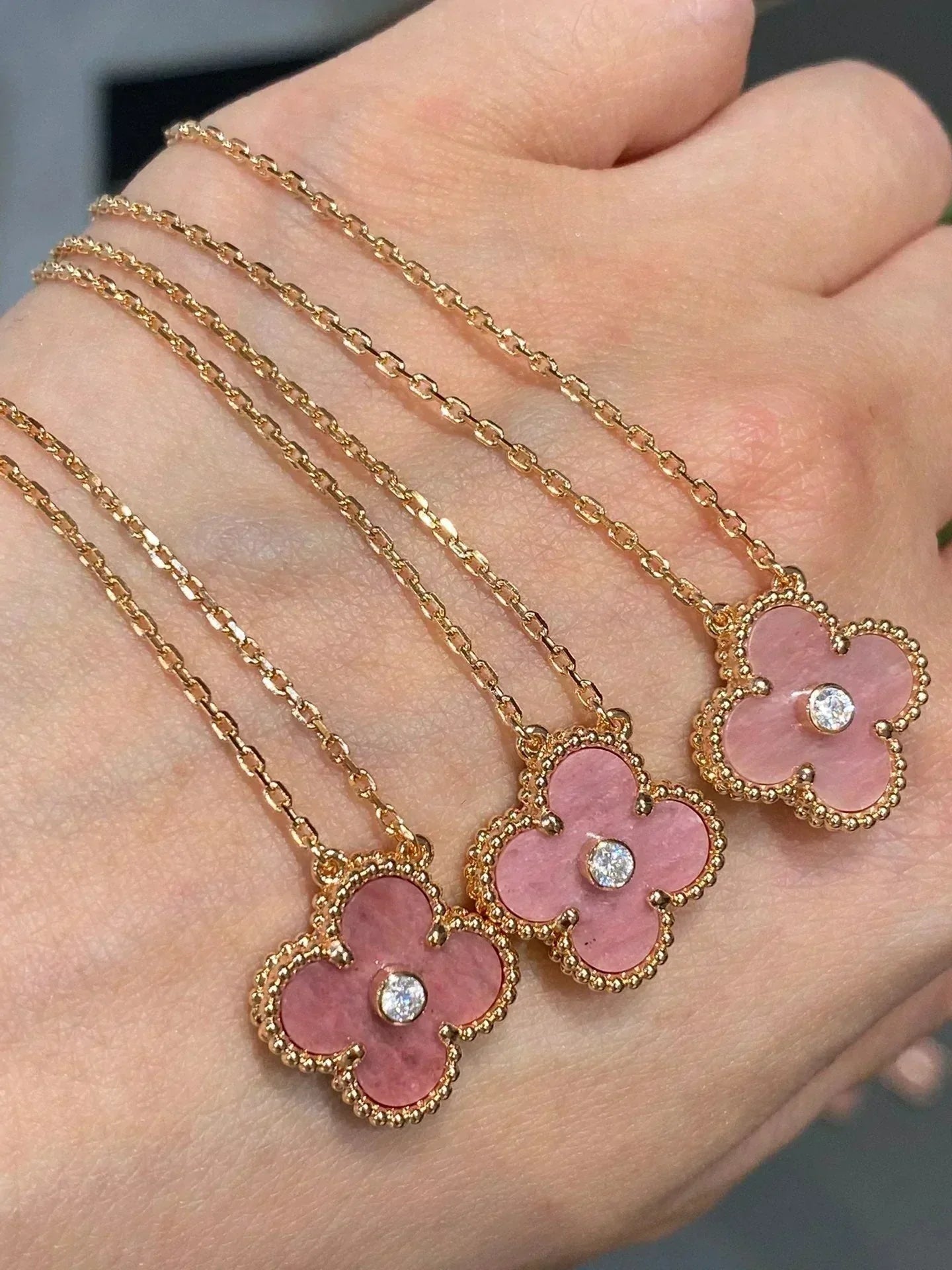 ¡®Jewelicorn¡¯CLOVER 15MM DIAMOND RHODONITE NECKLACE