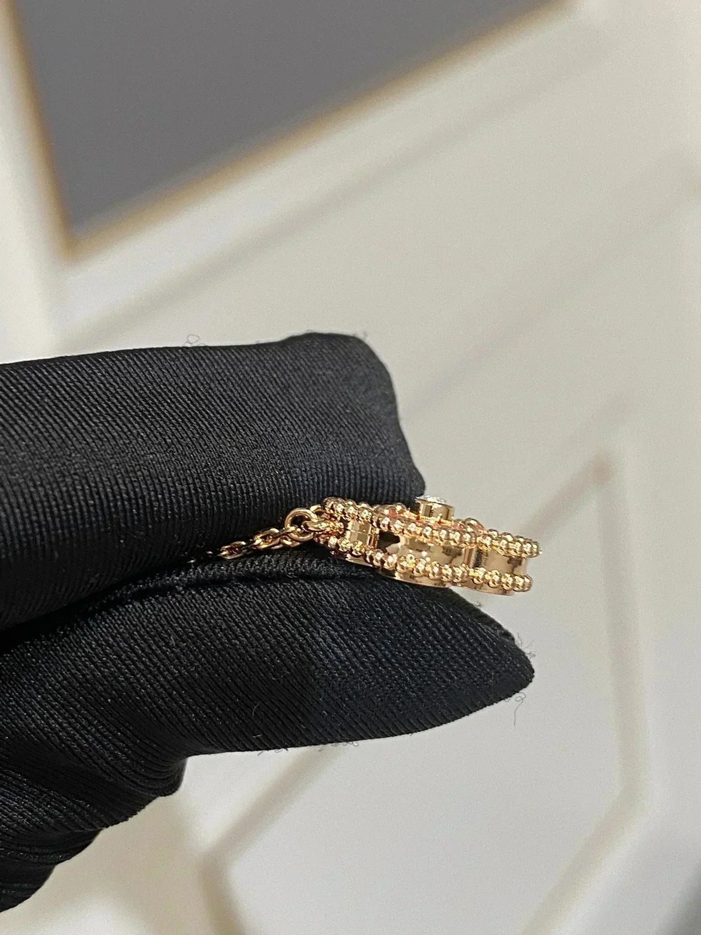 ®Jewelicorn®クローバー 15mm ダイヤモンド ロードナイト ネックレス