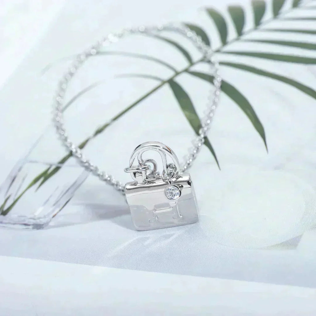 ¡®Jewelicorn¡¯AMULETTE PEDANT SILVER NECKLACE