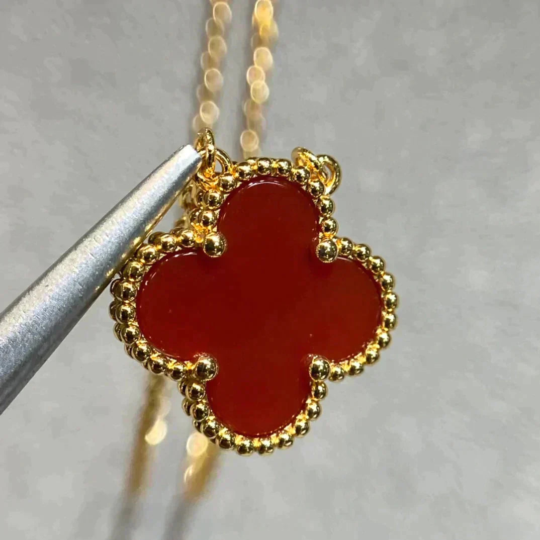 ¡®Jewelicorn¡¯CLOVER 15MM CARNELIAN SINGLE FLOWER NECKLACE