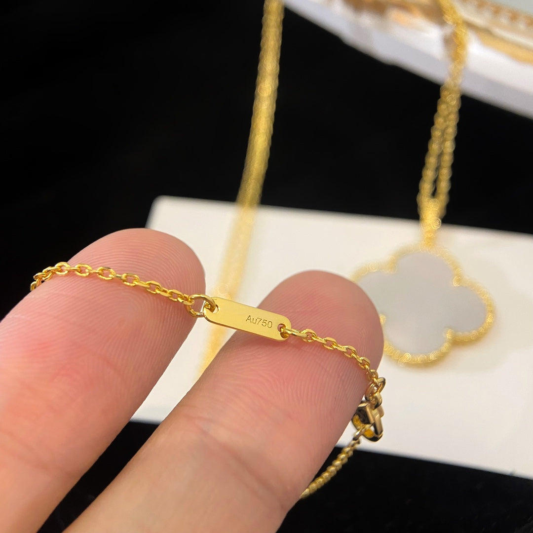 ®Jewelicorn®クローバー 25mm モップ ラージペンダントネックレス