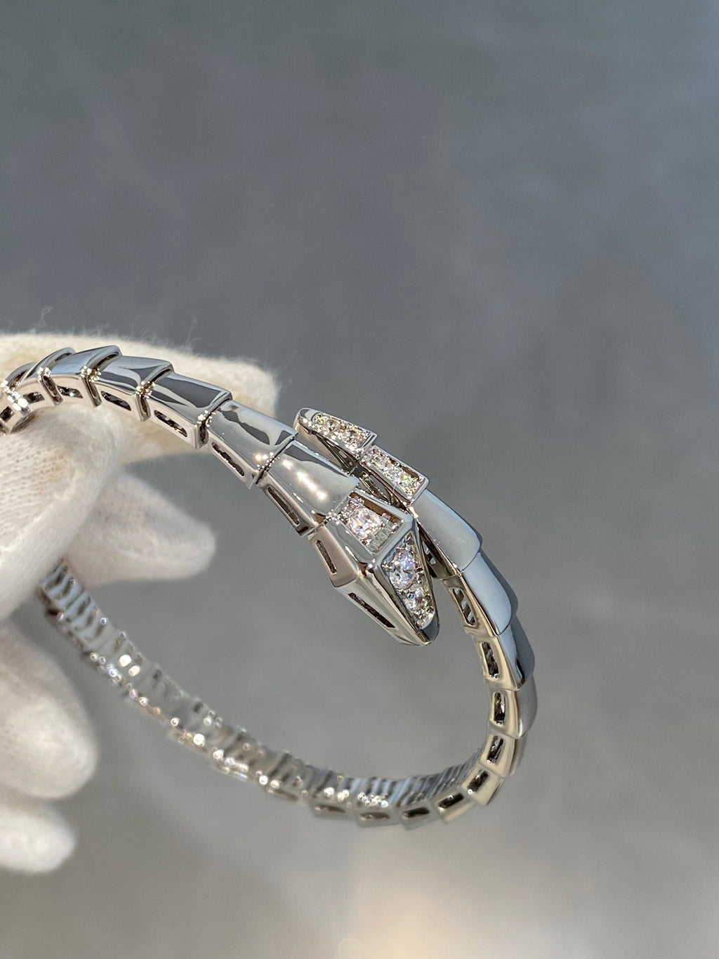 ¡®Jewelicorn¡¯SERPENTI BRACELET DIAMONDS SILVER