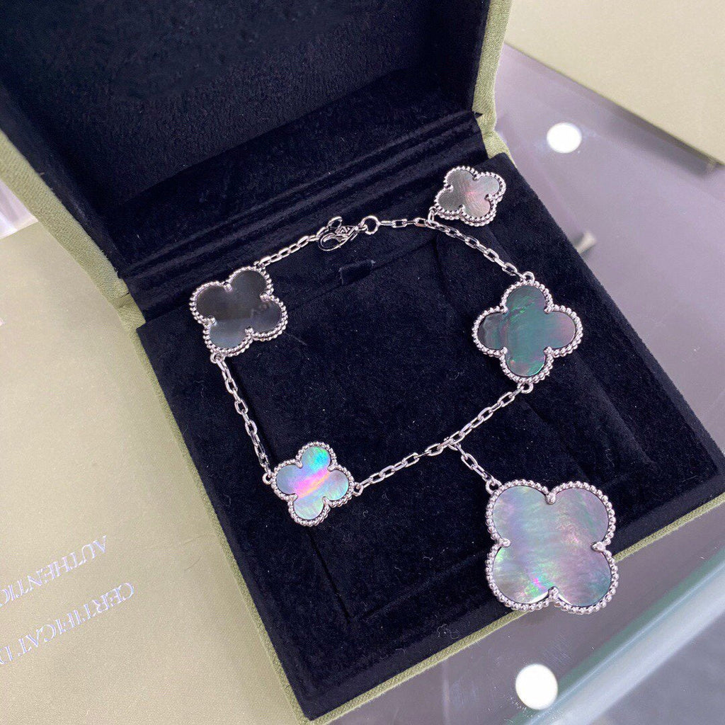 ®Jewelicorn®クローバー 5モチーフ シルバー ダークモップ ブレスレット