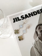 ®Jewelicorn®クローバー 3モチーフ カルセドニー ダークモップ シルバー イヤリング