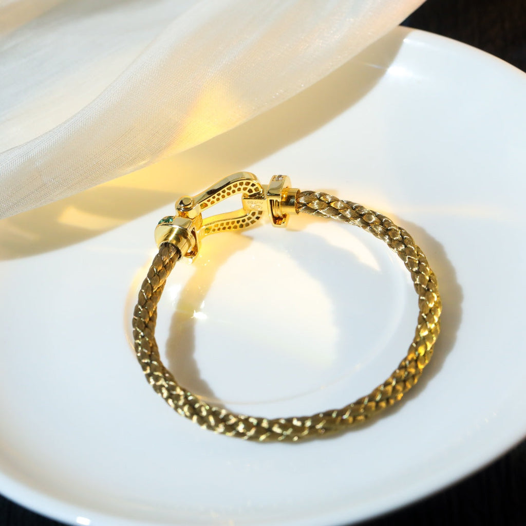 ®ジュエリコーン®フォース10ゴールドグリーンダイヤモンドパヴェ