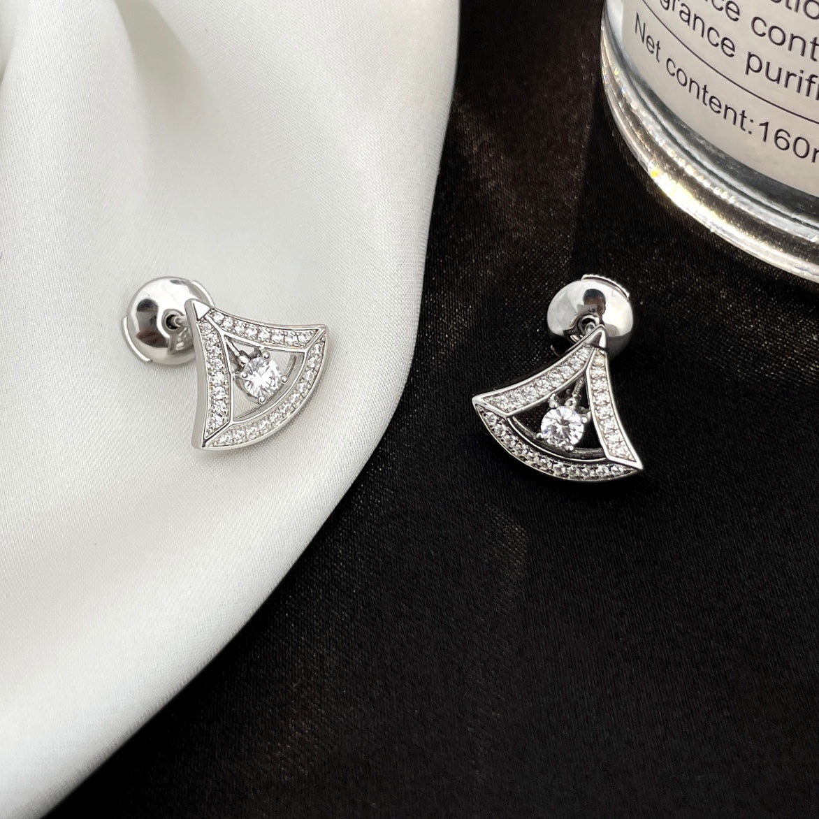 ¡®Jewelicorn¡¯DREAM MINI DIAMOND STUD EARRINGS