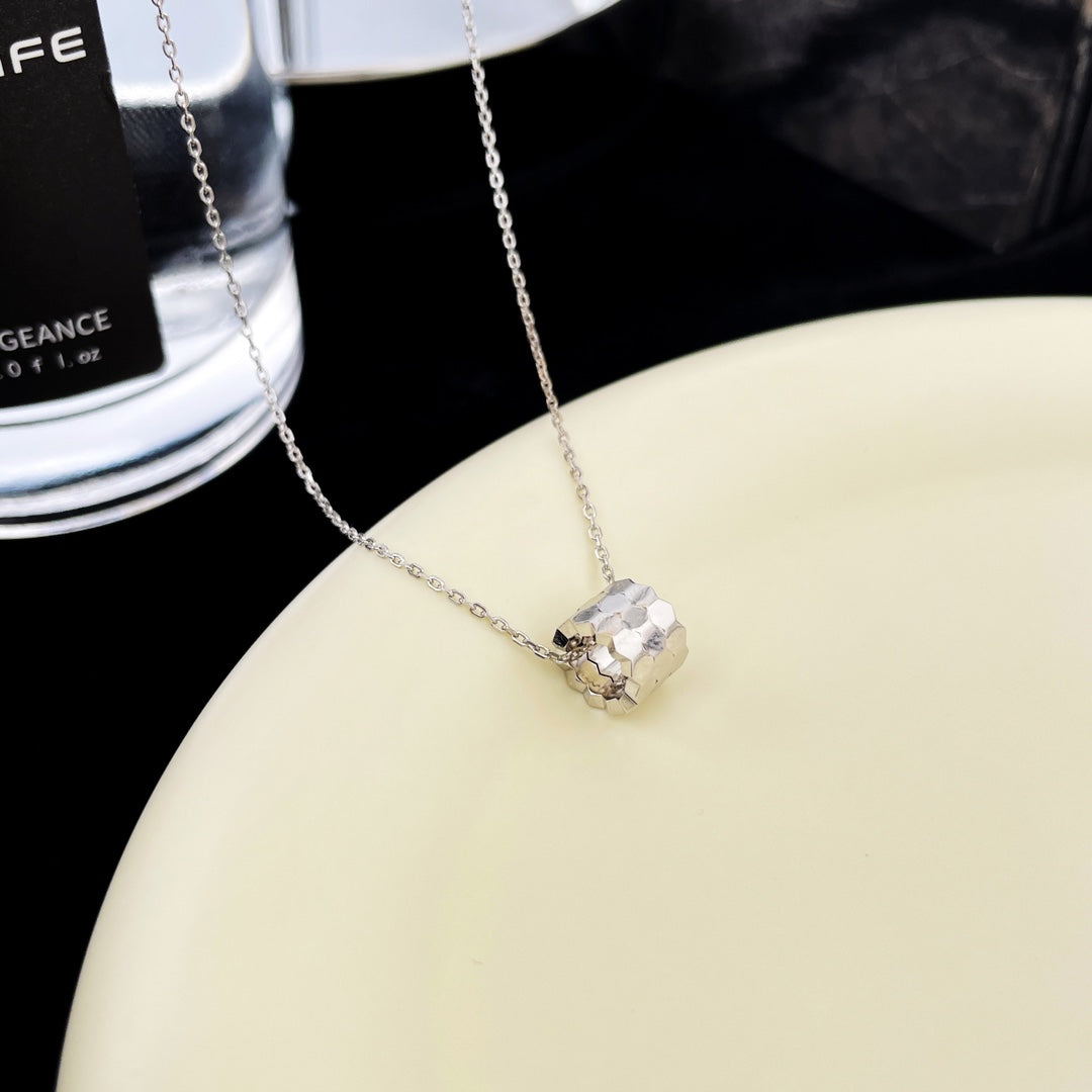 ¡®Jewelicorn¡¯BEE MINI PEDANT DIAMOND NECKLACE