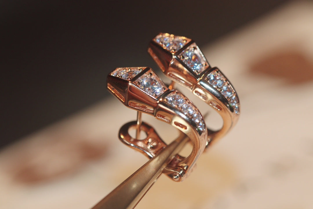 ¡®Jewelicorn¡¯SERPENT PINK GOLD DIAMOND EARRINGS