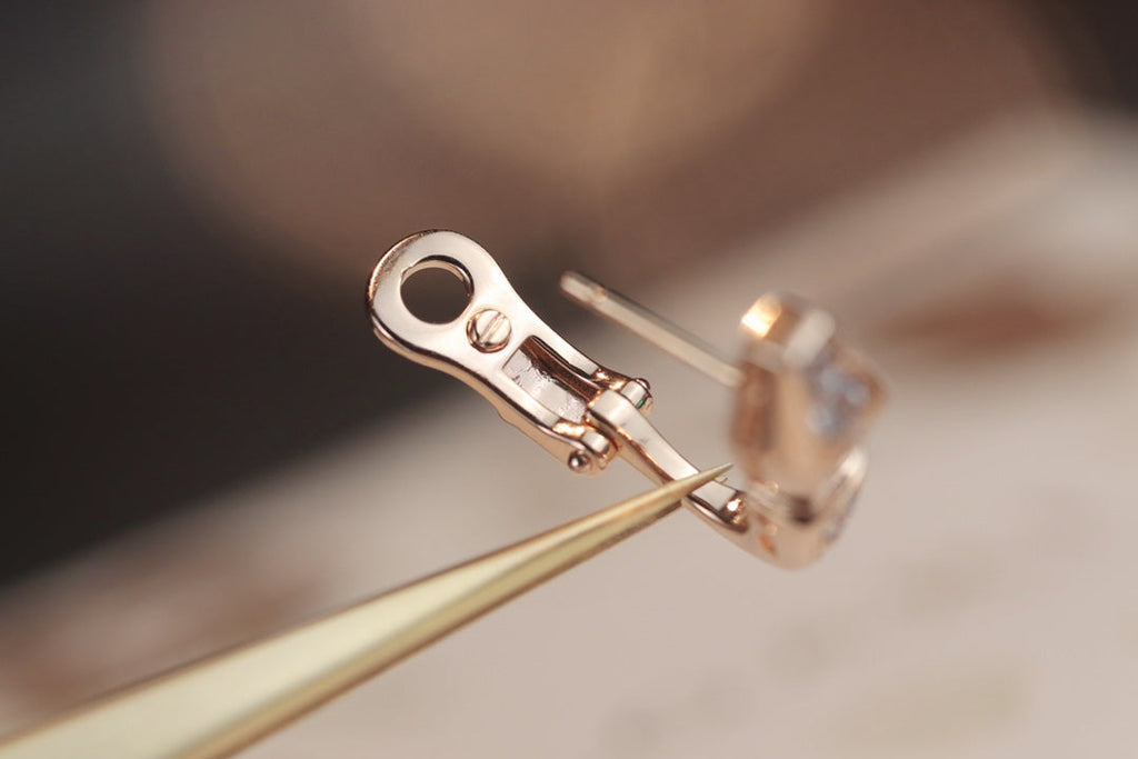 ¡®Jewelicorn¡¯SERPENT PINK GOLD DIAMOND EARRINGS