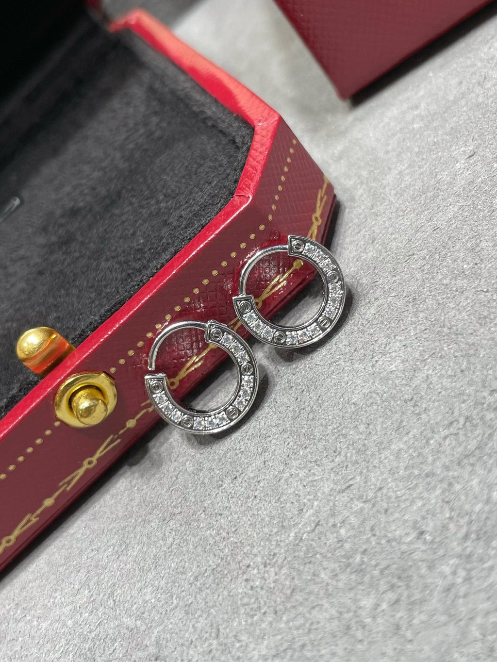 ¡®Jewelicorn¡¯LOVE DIAMOND EARRINGS