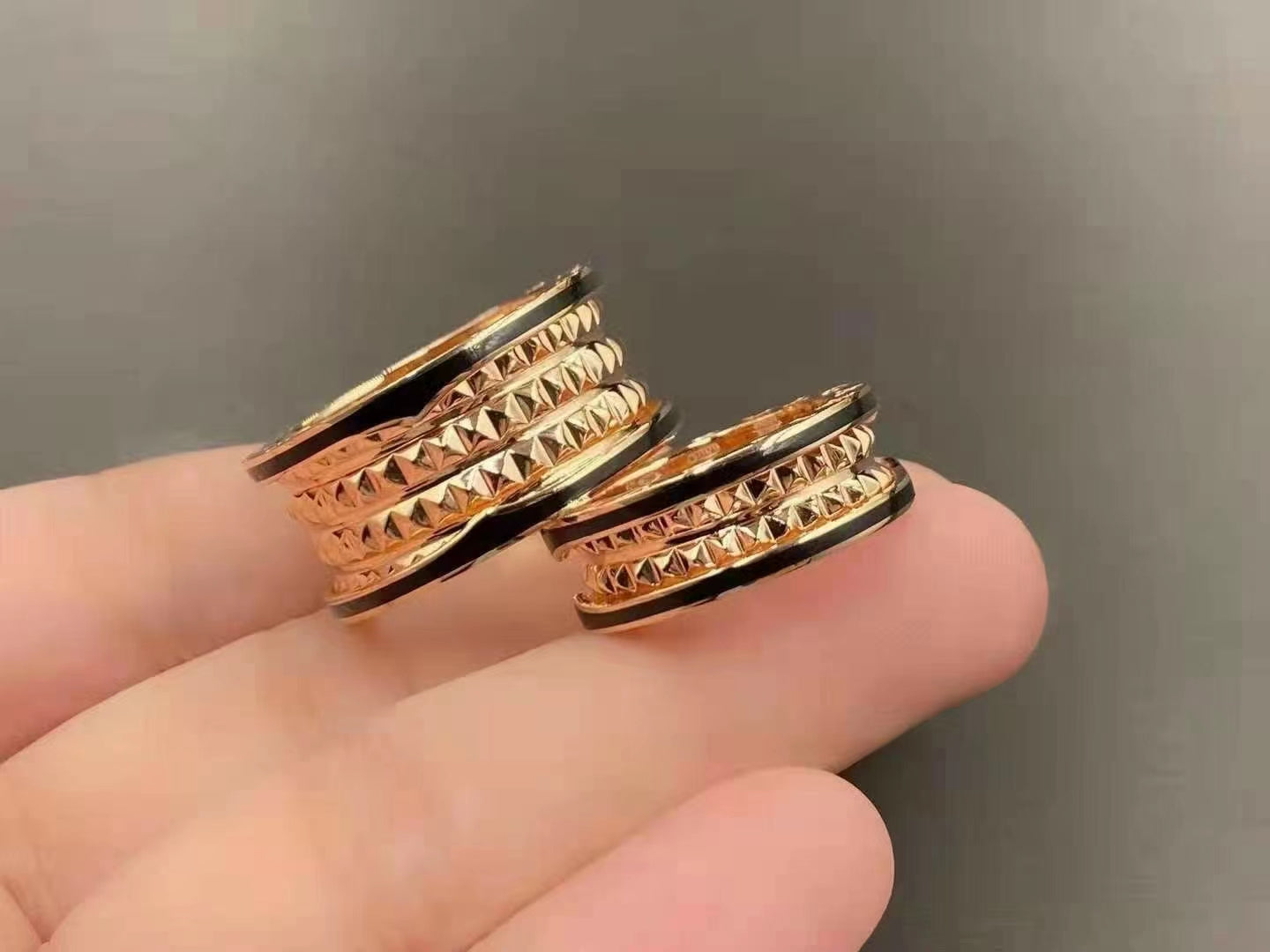 ¡®Jewelicorn¡¯ZERO 1 ROCK BLACK CERAMIC PINK GOLD LARGE MODEL