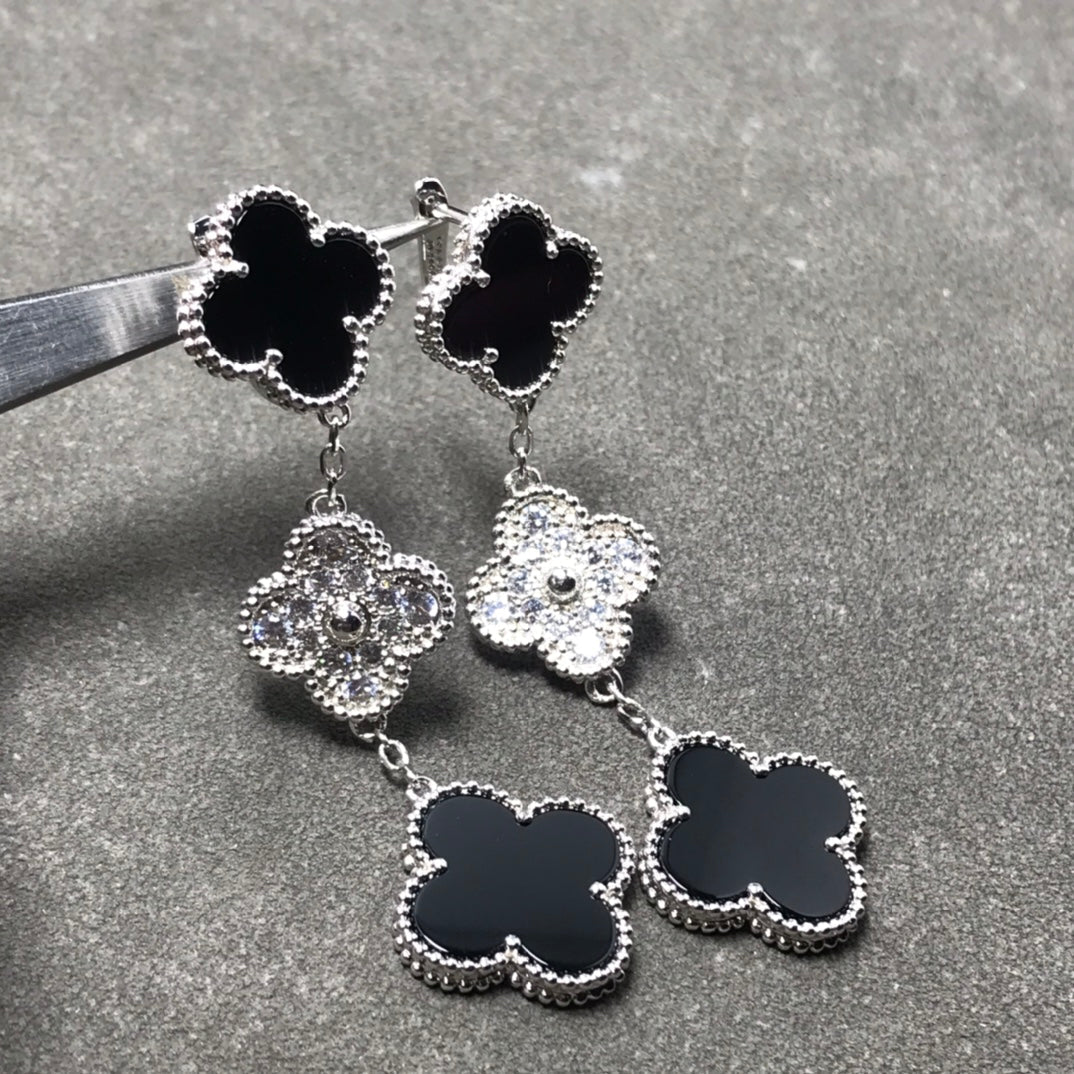 ¡®Jewelicorn¡¯CLOVER 3 MOTIF DIAMOND ONYX SILVER EARRINGS