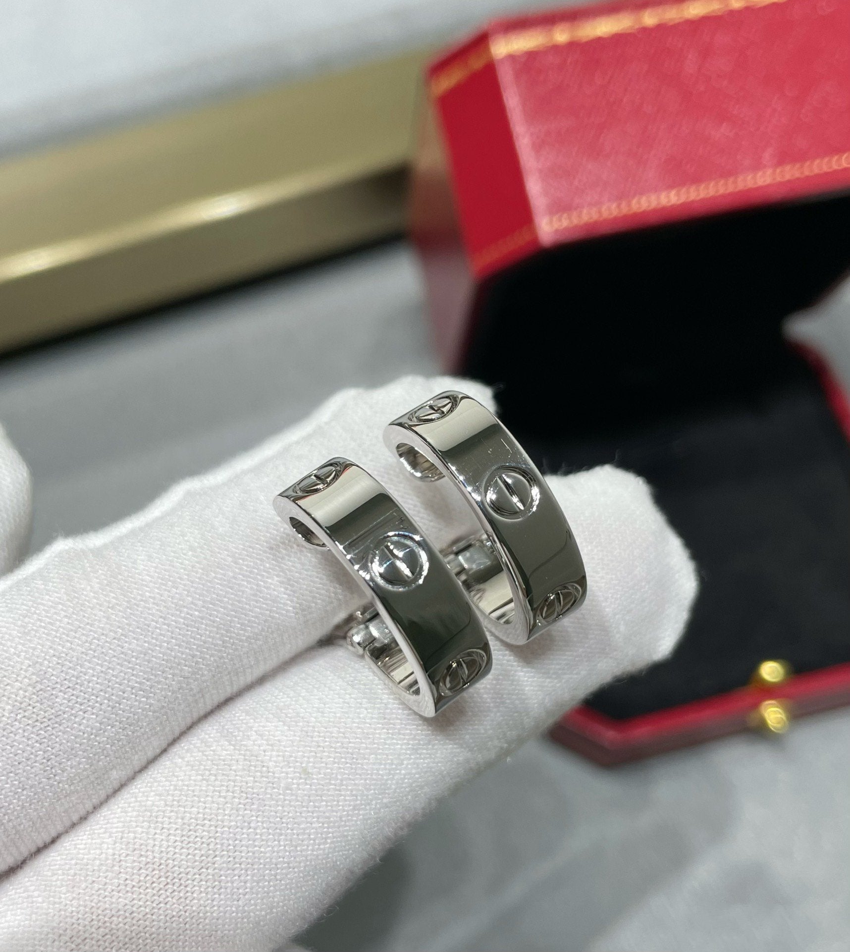 ¡®Jewelicorn¡¯LOVE 5.5MM EARRINGS