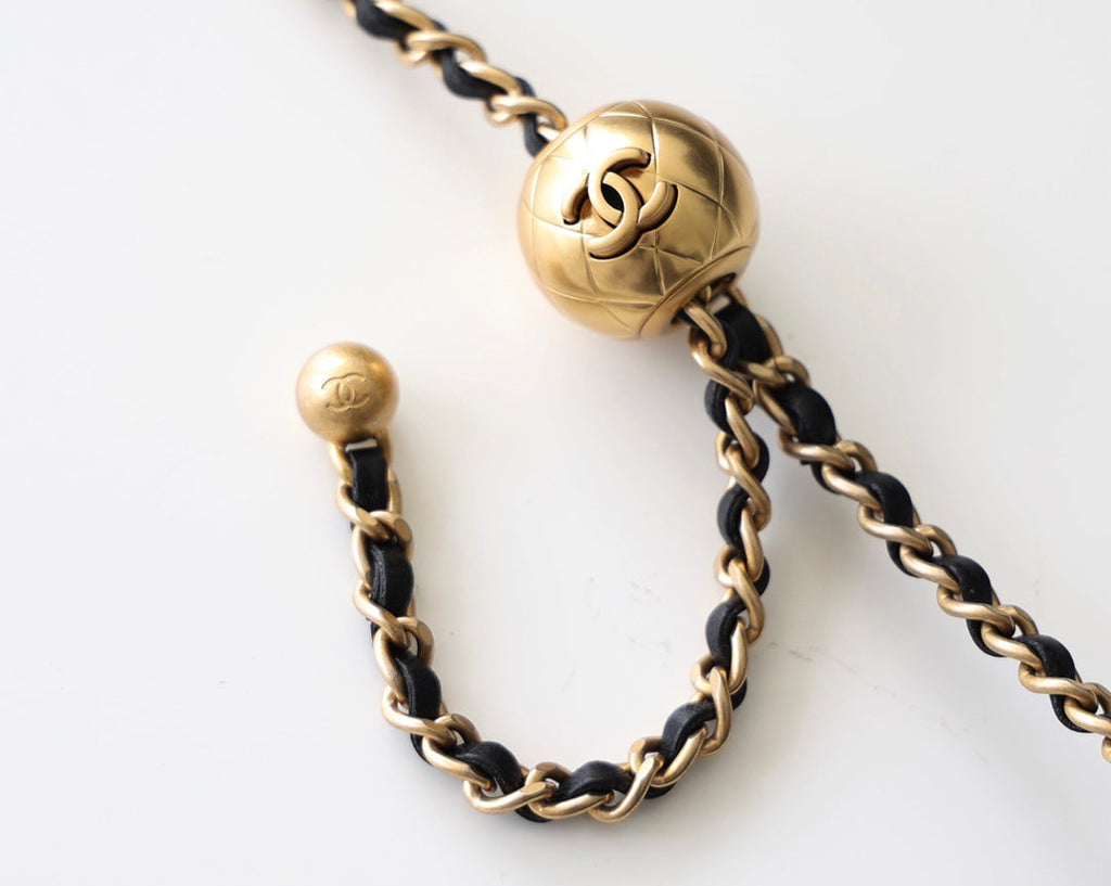 FLAP BAG 20CM GOLD HARDWARE BLACK LAMBSKIN