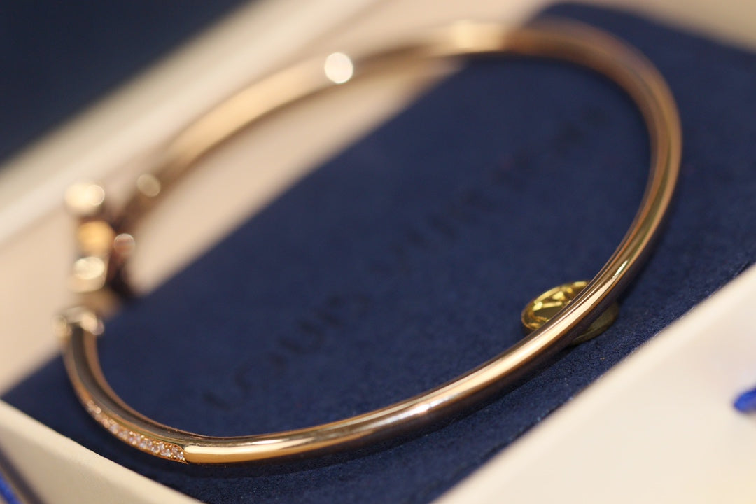 ¡®Jewelicorn¡¯IDYLLE PINK GOLD OPEN BRACELET DIAMOND PAVED
