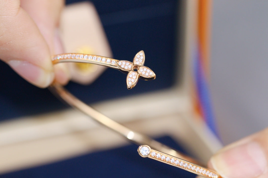 ¡®Jewelicorn¡¯IDYLLE PINK GOLD OPEN BRACELET DIAMOND PAVED