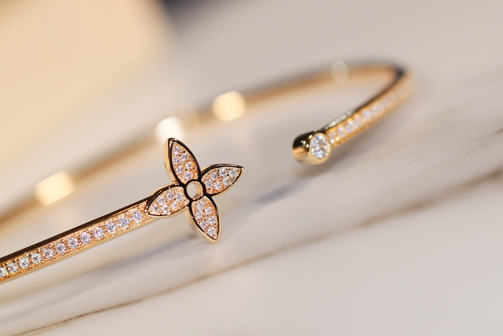 ®Jewelicorn® イディル ゴールド オープンブレスレット ダイヤモンドパヴェ