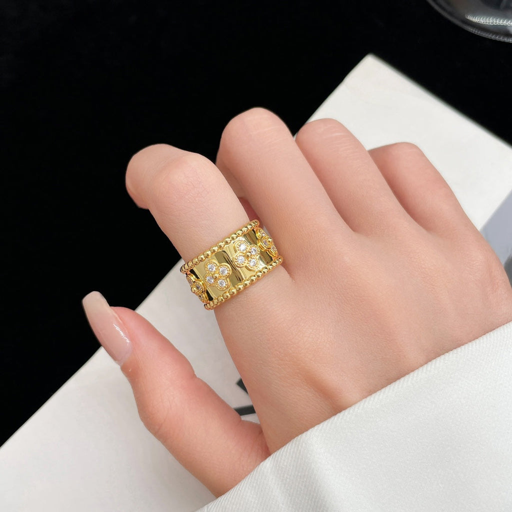 ¡®Jewelicorn¡¯PERLEE DIAMOND LARGE RING