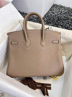 HM Birkin 25 cm, braunes Togo-Leder, silberfarbene Beschläge